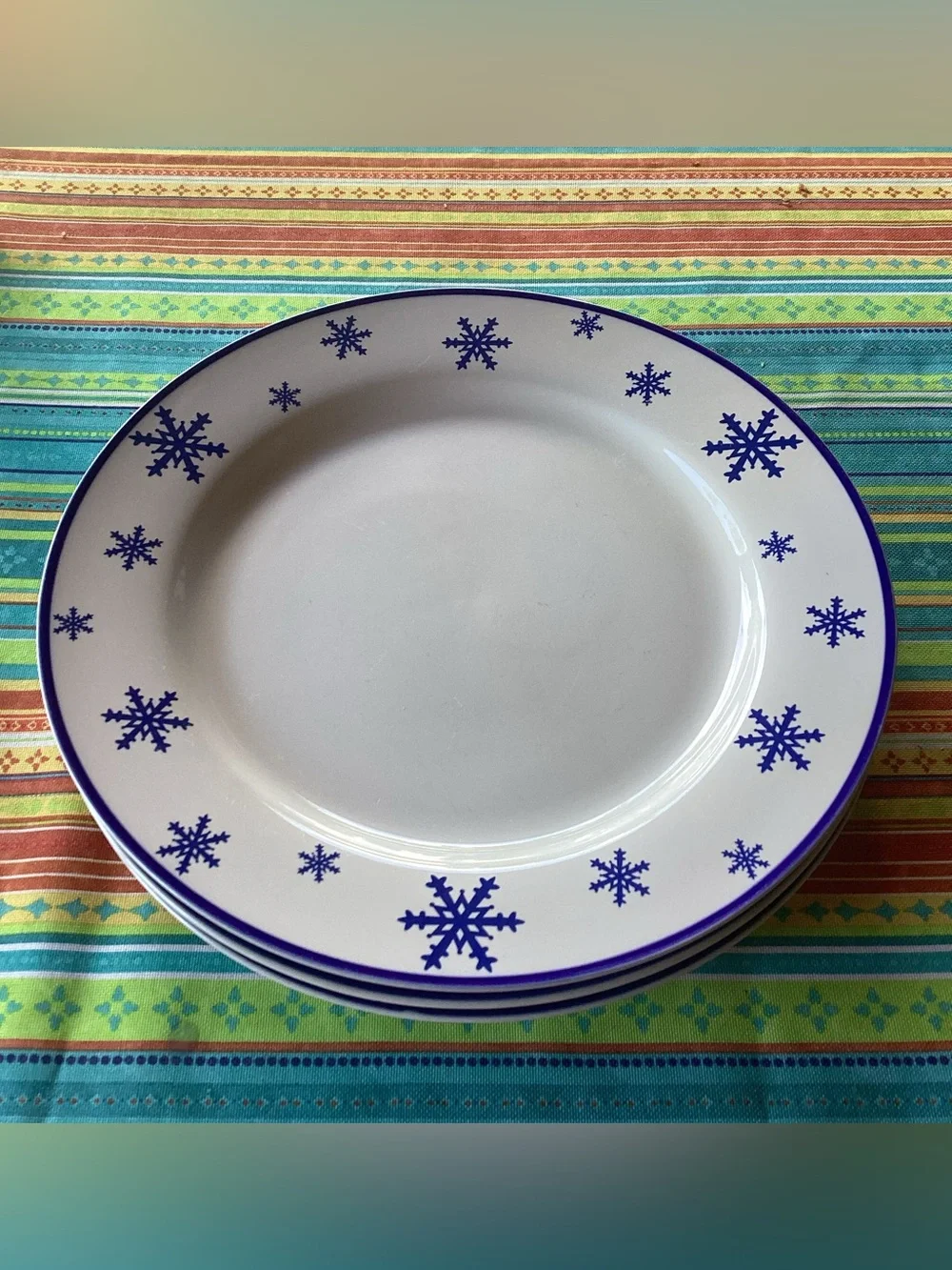 Frosty Friends Ceramic Dinner Plates - set of 3